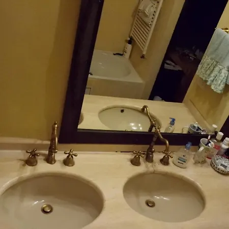 فيلة Luxurious In Monteroni dʼArbia