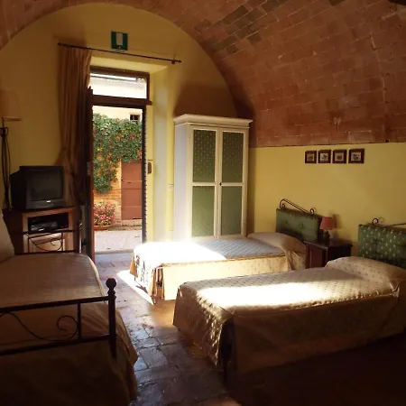 فيلة Luxurious In