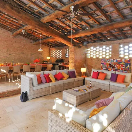 Luxurious In فيلة Monteroni dʼArbia